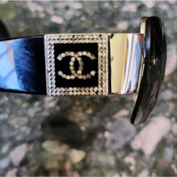 Authentic Chanel Sunglasses with Swarovski Crystal CC Logo Accent - Picture 7 of 12